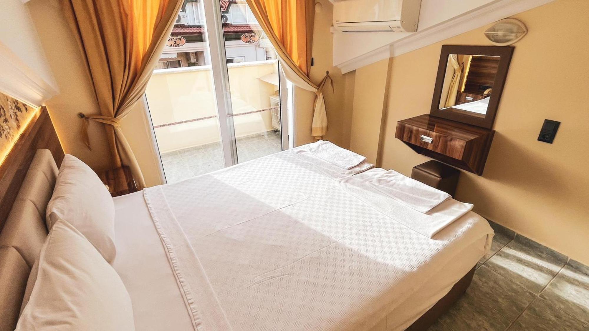 מרמריס Ozlem 2 Apart Hotel מראה חיצוני תמונה